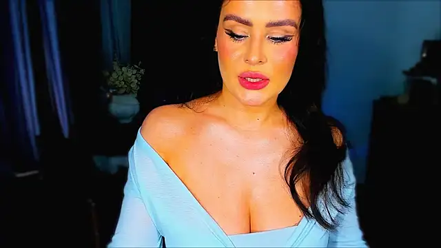 Lari_Stella élő XXX-chatje