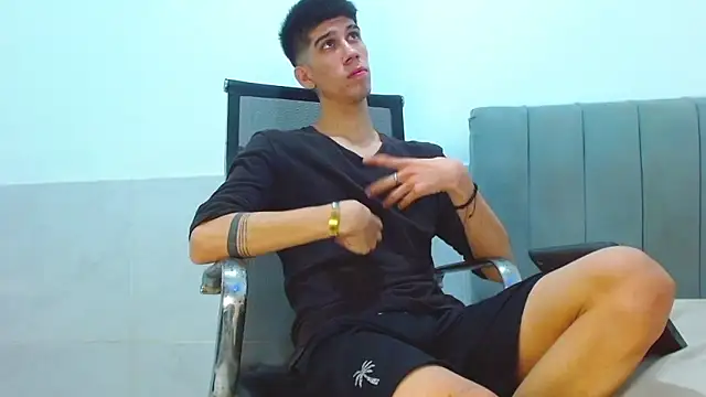 jhony-sex élő XXX-chatje