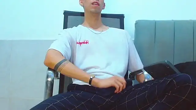 jhony-sex 网络视讯表演