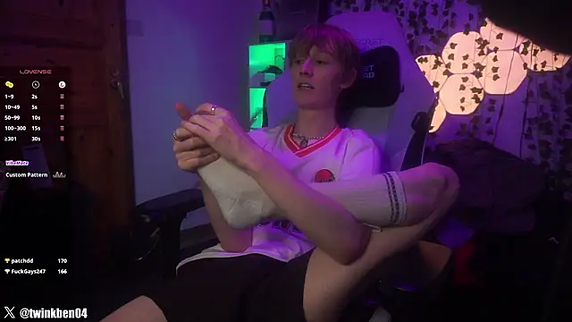 Show modela twinkben na web-kameri