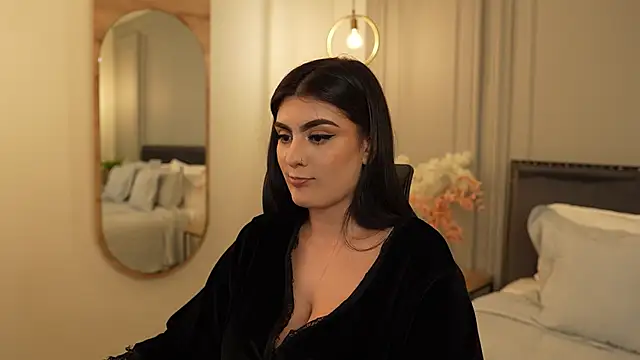 IrisBaker Adlı Modelin Canlı XXX Sohbeti