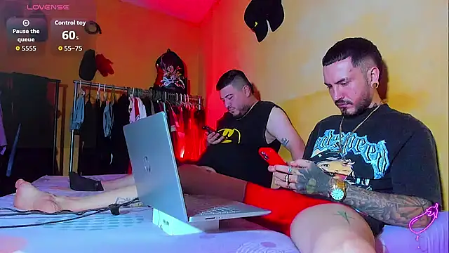 tattooedsmoker777のウェブカメラショー