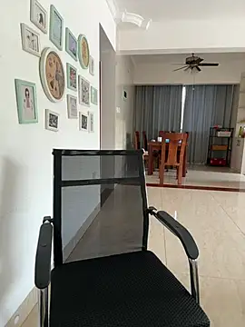 Anna-688 Show Webcam