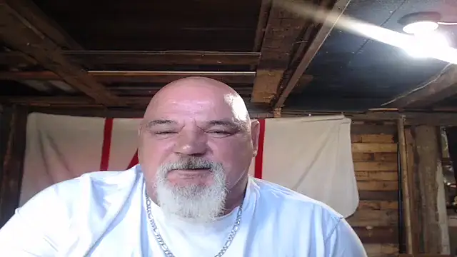Newfiesausage1972's Webcam Show