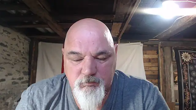 Show de Newfiesausage1972 na webcam