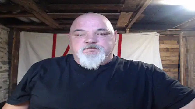 Newfiesausage1972 Show in webcam