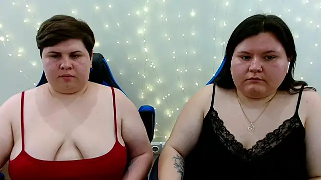 BeckyAndHellen webcam show