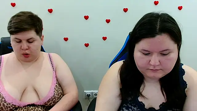 Show modela BeckyAndHellen na web-kameri