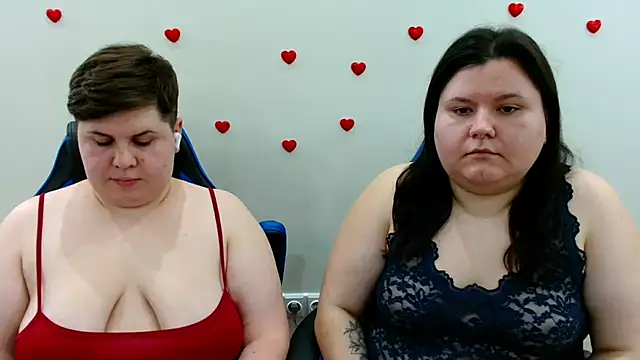 Pokazy przed kamerką – BeckyAndHellen