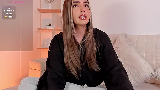 KittySkirtt1 Webcam Show
