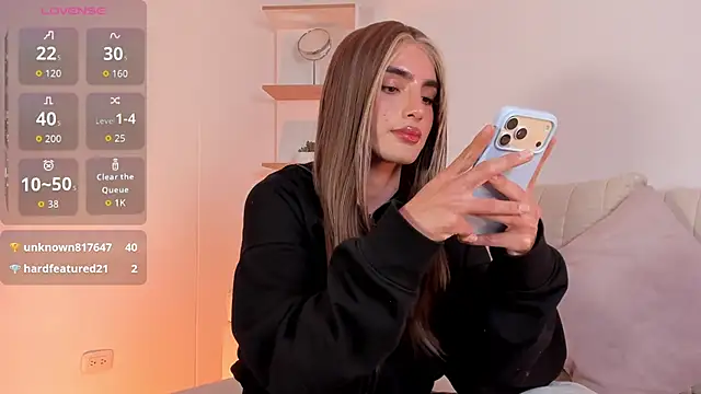 KittySkirtt1 Webcam-Show