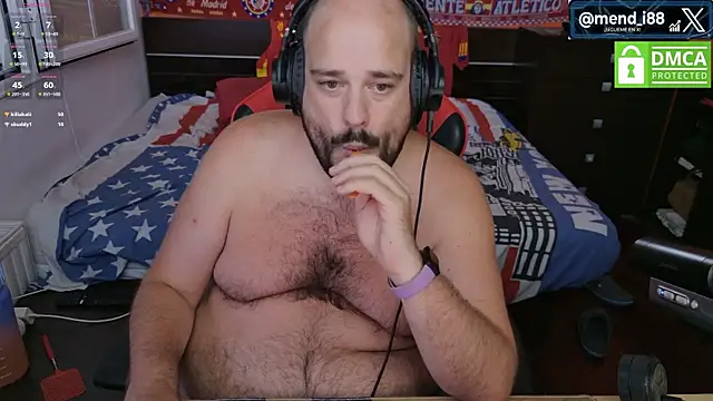 Show modela menditeta1 na web-kameri