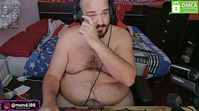 Show modela menditeta1 na web-kameri
