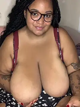 แชท XXX สดของ SweetLizzyBBW
