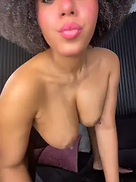 kendall_coxx: διαδικτυακό σόου στην κάμερα