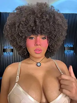 kendall_coxx élő XXX-chatje