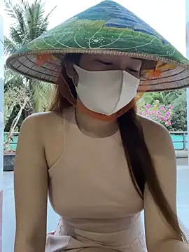 Show modela BabyThree_ na web-kameri