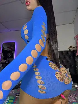 saragill323 Show in webcam
