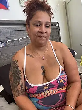 ladycreamypr2's Webcam Show