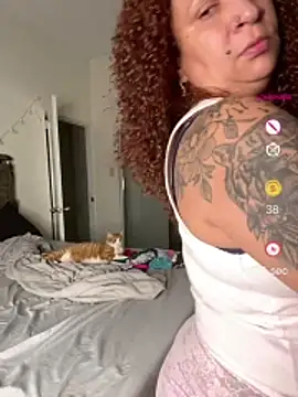 ladycreamypr2 Live XXX-chat
