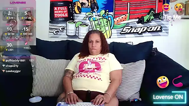Chat +18 de ladycreamypr2 ao vivo