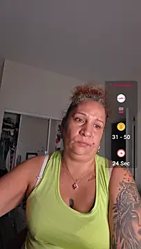 הופעת וובקאם של ladycreamypr2
