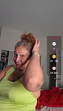 ladycreamypr2's Webcam Show