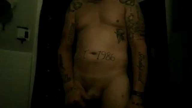 LongandEasy77 Show in webcam