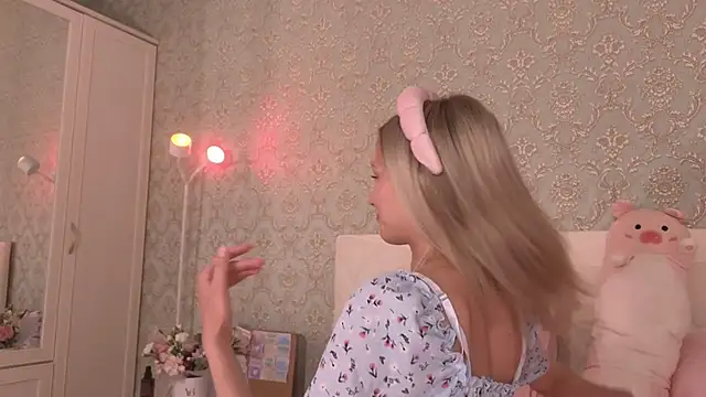 Sweetie__Angel webkamerás műsora