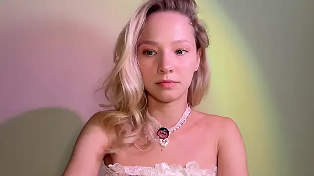 Sweetie__Angelのウェブカメラショー