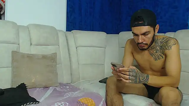 Hot_Sharks_ Show Webcam
