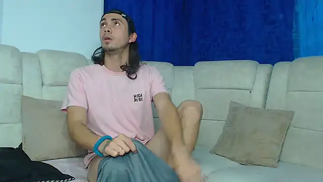Hot_Sharks_'s Live XXX Chat