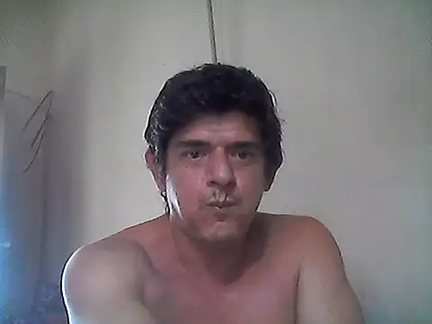 Marobronco: διαδικτυακό σόου στην κάμερα