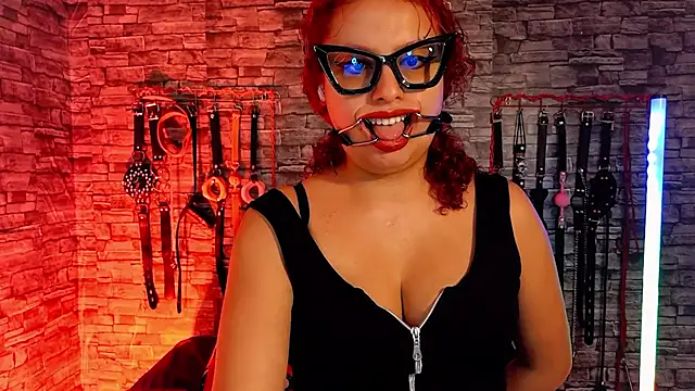 slave_Rubi: вебкам-шоу