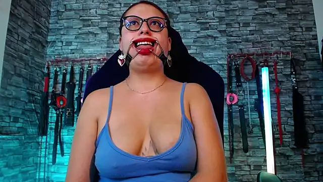 miss_kinkster Show in webcam