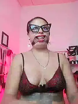 Fetishdoll_BDSM Webcamshow