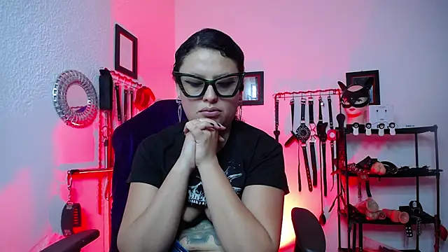 Fetishdoll_BDSM 웹캠 쇼