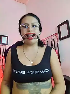 Fetishdoll_BDSM Chat XXX in diretta
