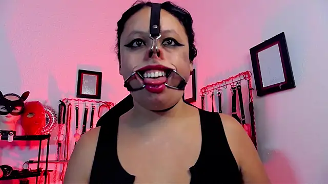Fetishdoll_BDSM's Webcam Show
