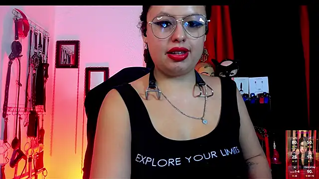 Fetishdoll_BDSM Pertunjukan Webcam