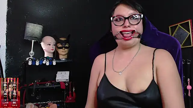 Fetishdoll_BDSM Obrolan Langsung XXX