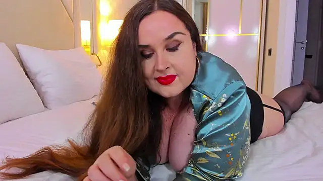 Mommylongnipples' Live XXX Chat