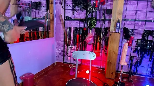 alexia_aitanaa_'s Webcam Show