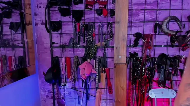 alexia_aitanaa_ Show in webcam