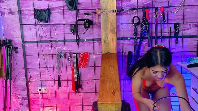 alexia_aitanaa_ Show in webcam