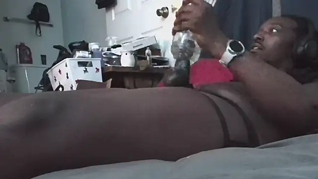 suzyswallowsxxx704's Webcam Show