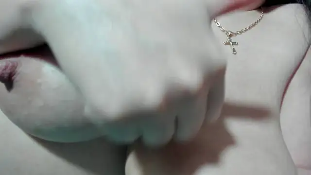 Pokazy przed kamerką – SexxyMeriem