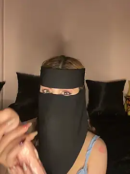 Jumanaa Show in webcam
