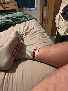 Feettlover69: διαδικτυακό σόου στην κάμερα