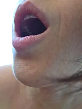 دردشة Risky_woman الجنسية المباشرة